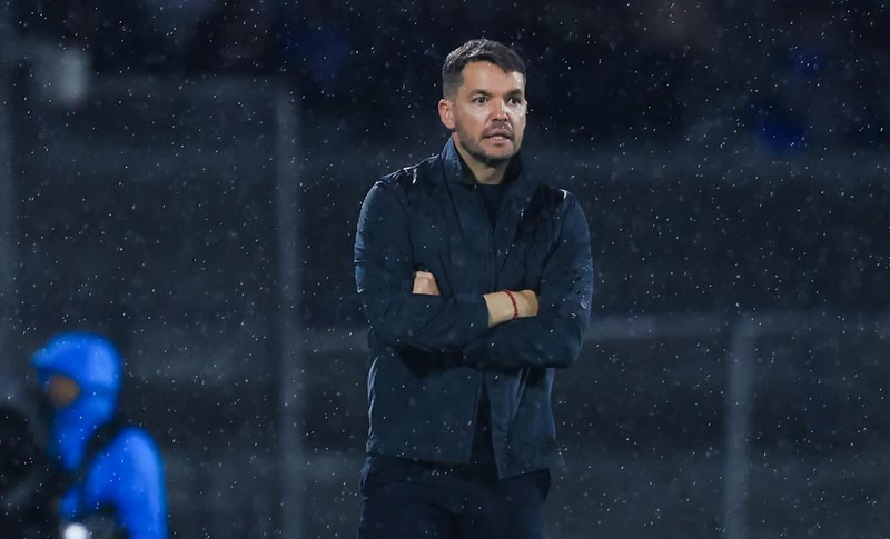 Cruz Azul despide a Larcamón