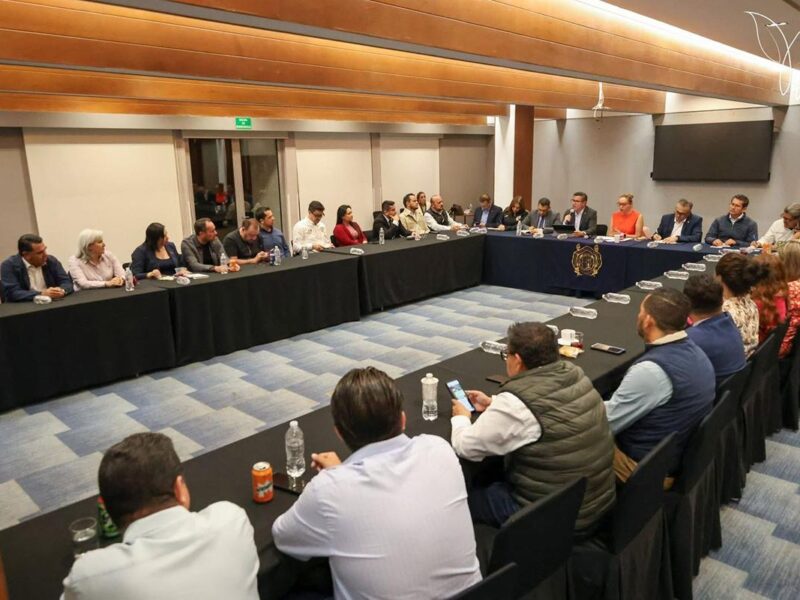 Directoras y directores cierran filas con la UMSNH