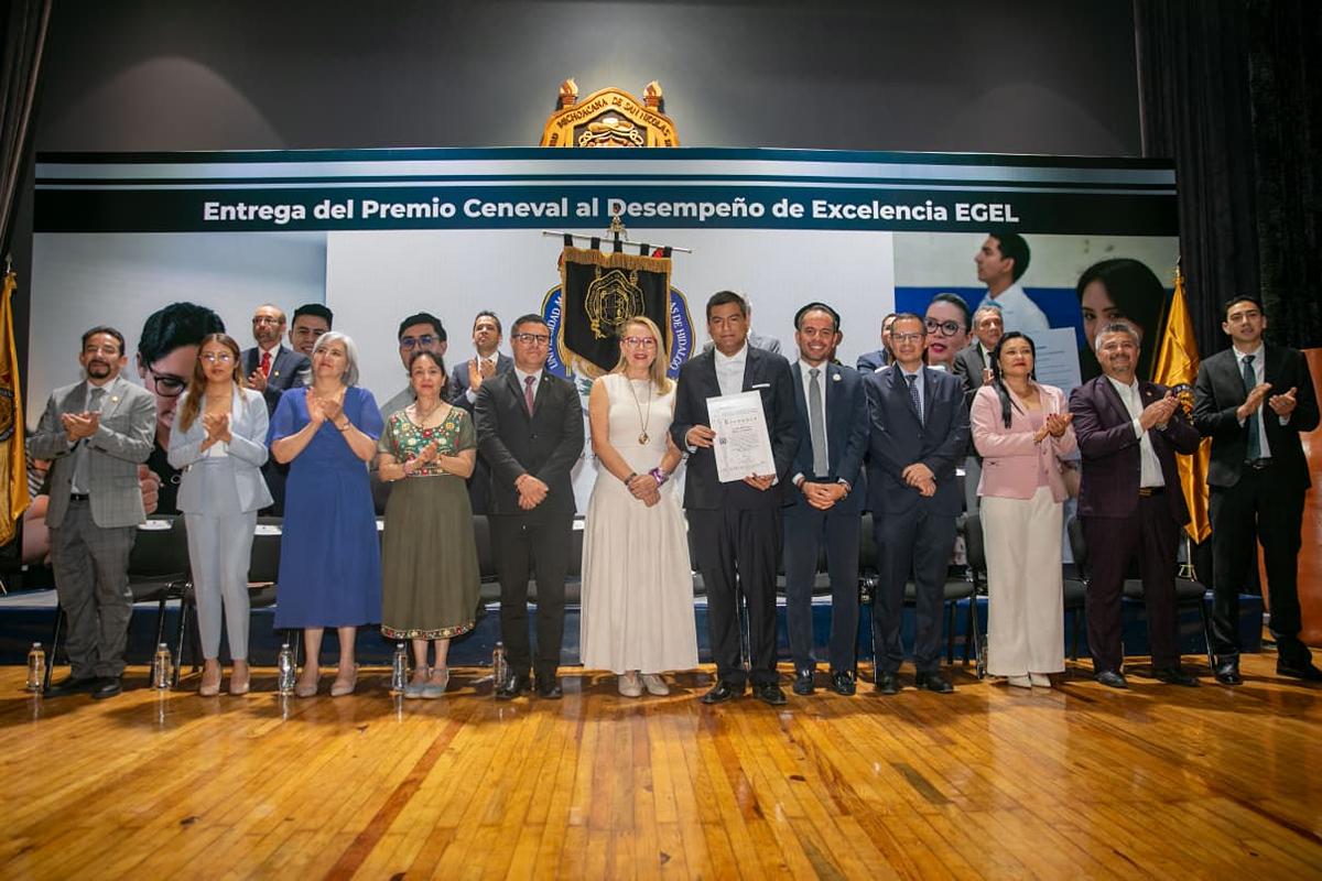 Egresados nicolaitas altamente competitivos a nivel nacional, recibirán premio a la excelencia EGEL-1