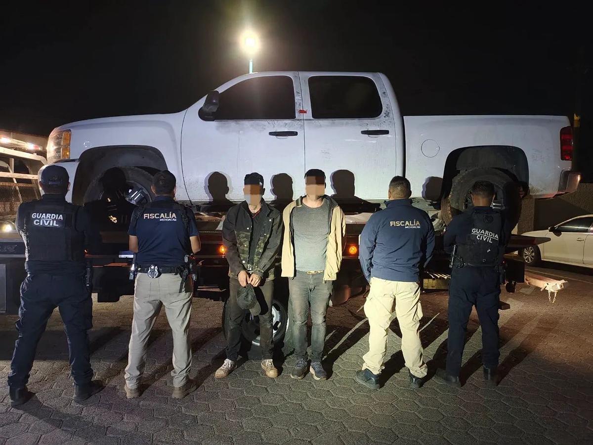 En distintos operativos detienen a cinco y aseguran vehículos y drogas en Michoacán