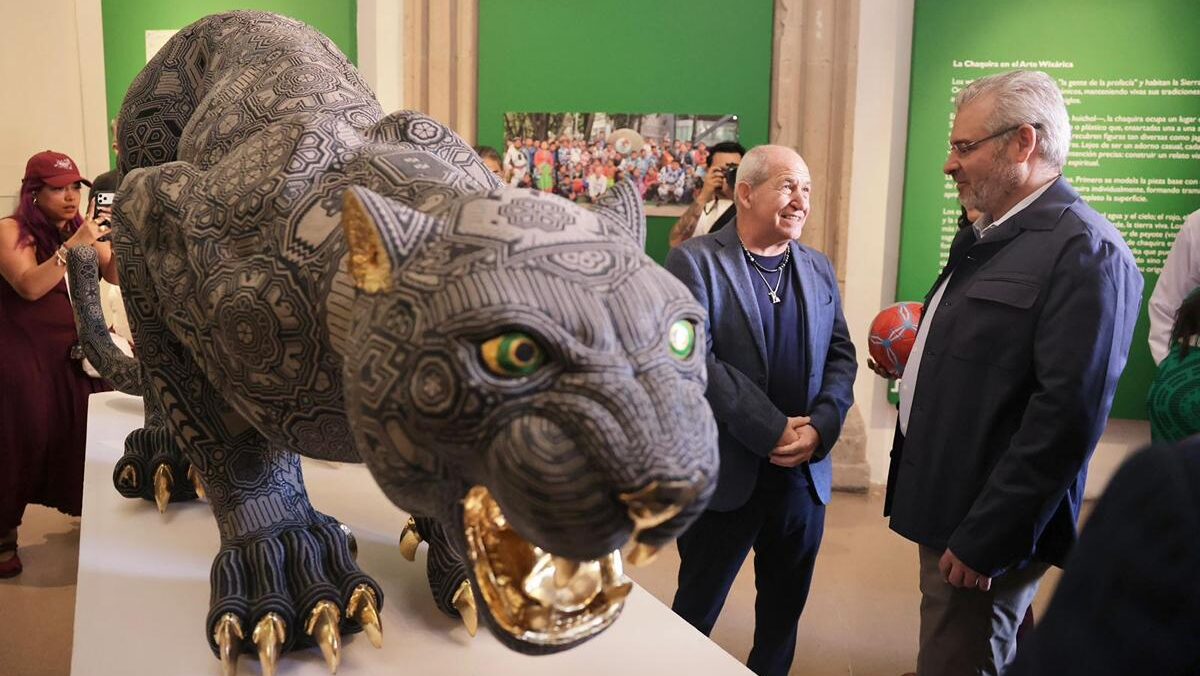 Exposición de César Menchaca llega al palacio Clavijero de Morelia 2
