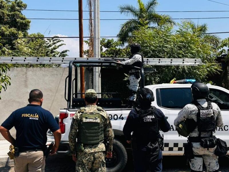 FGE desmantela red de vigilancia ilegal en Apatzingán; aseguran 14 cámaras “parásitas”