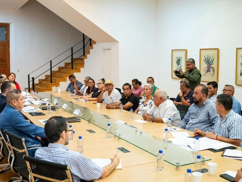 Gobierno de Michoacán instala mesa de diálogo para destrabar huelga en la UMSNH