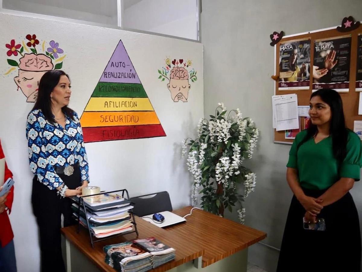 Gobierno estatal refuerza acompañamiento a planteles educativos de Lázaro Cárdenas-2