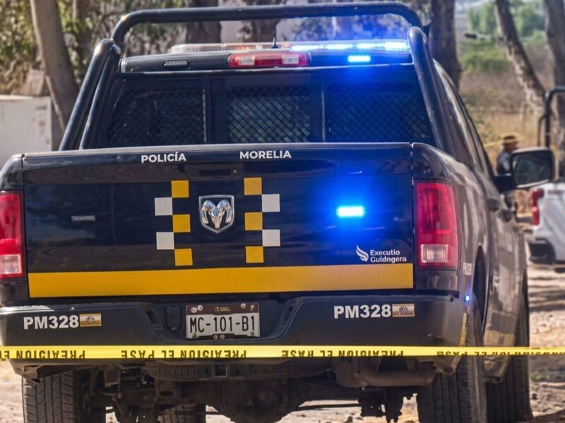 Hallan adulto mayor sin vida afuera de su domicilio en Morelia