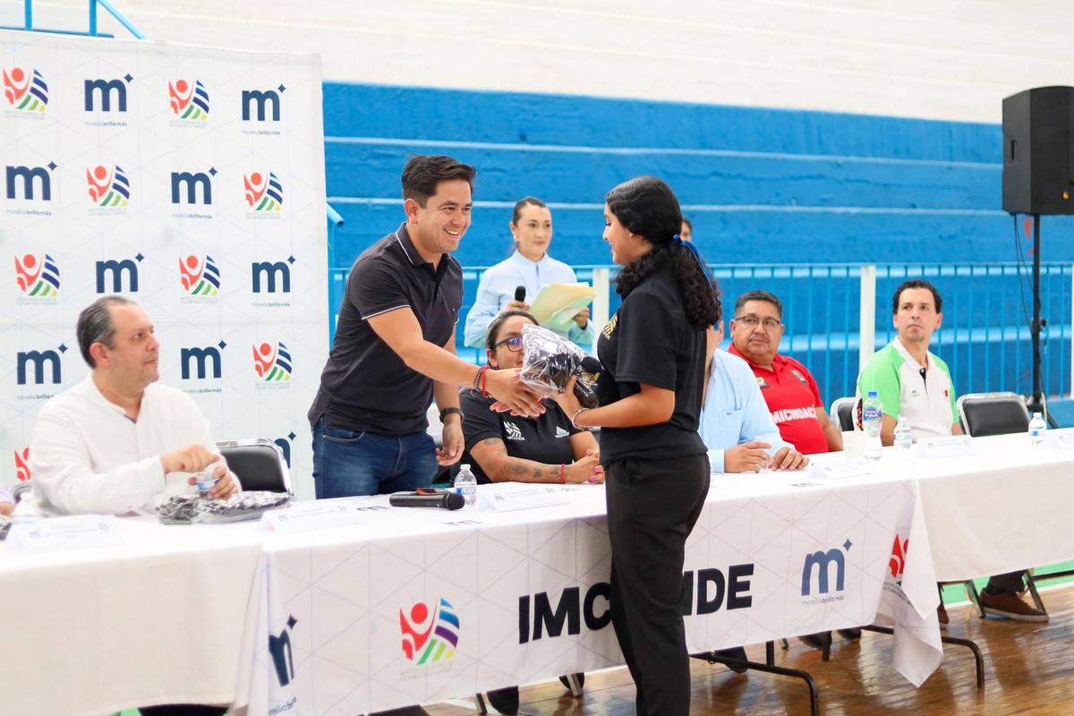 IMCUFIDE brindará 50 por ciento de descuento en complejos acuáticos a deportistas de 22 asociaciones deportivas-2