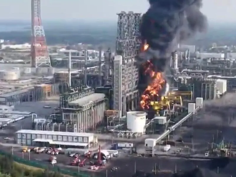 Incendio en Dos Bocas: se quema almacén en la refinería Olmeca en Tabasco