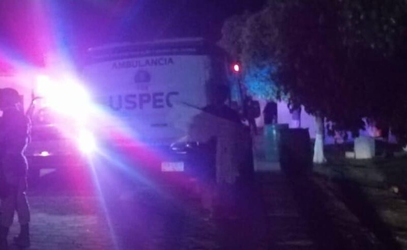Investigan el hallazgo de una pareja sin vida al interior de un panteón municipal en Parácuaro