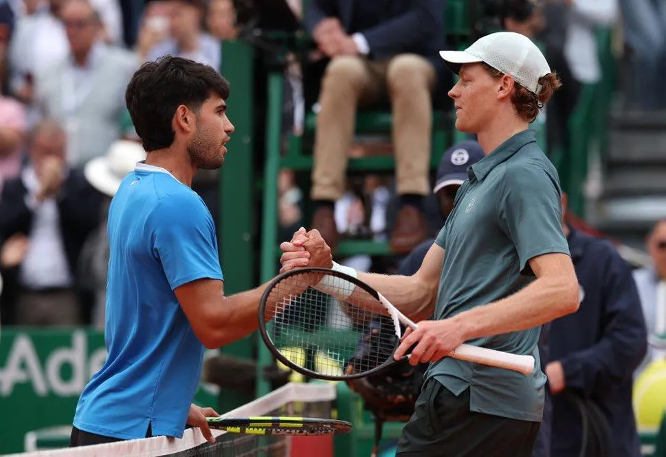 Jannik Sinner vence a Alcaraz en final de Montecarlo