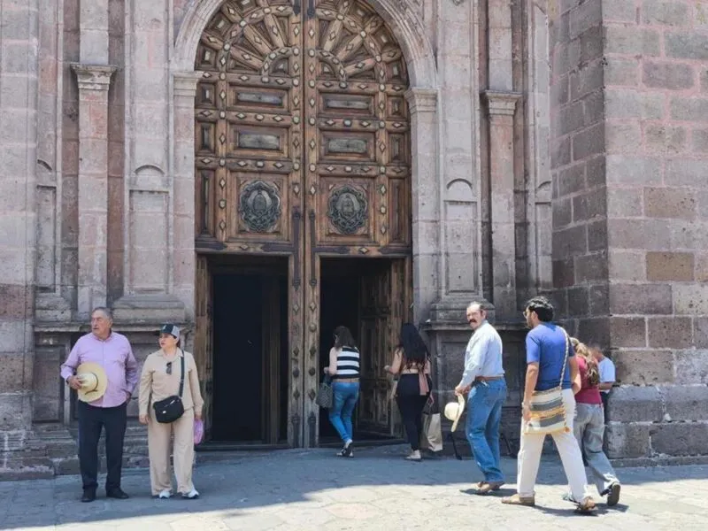 La tradición de los siete templos, imperdible para los fieles católicos en Jueves Santo