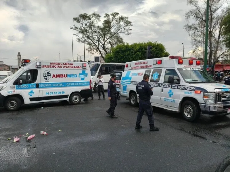 Mujer repartidora herida tras ser impactada en su motocicleta