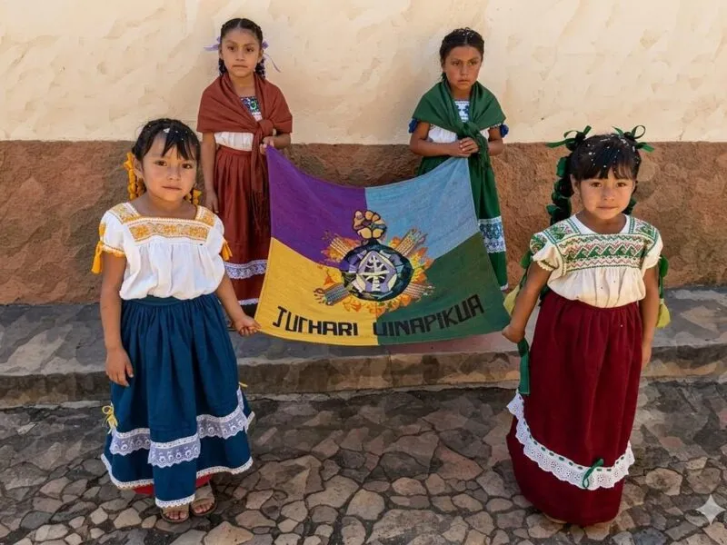 Niñas y niños indígenas enfrentan pobreza extrema, rezago educativo y falta de acceso a la salud