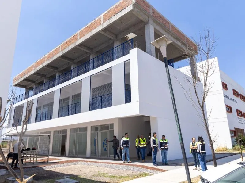 Nuevos espacios al servicio de la comunidad nicolaita se edifican en gestión de Yarabí Ávila
