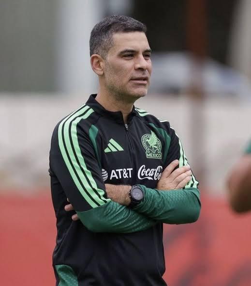 Rafa Márquez firmó como entrenador del Tri para la Copa del Mundo 2030