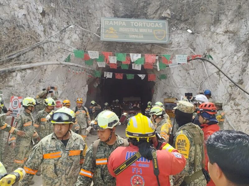 Rescatan al segundo trabajador localizado con vida en mina de Sinaloa: así fue su salida tras 14 días