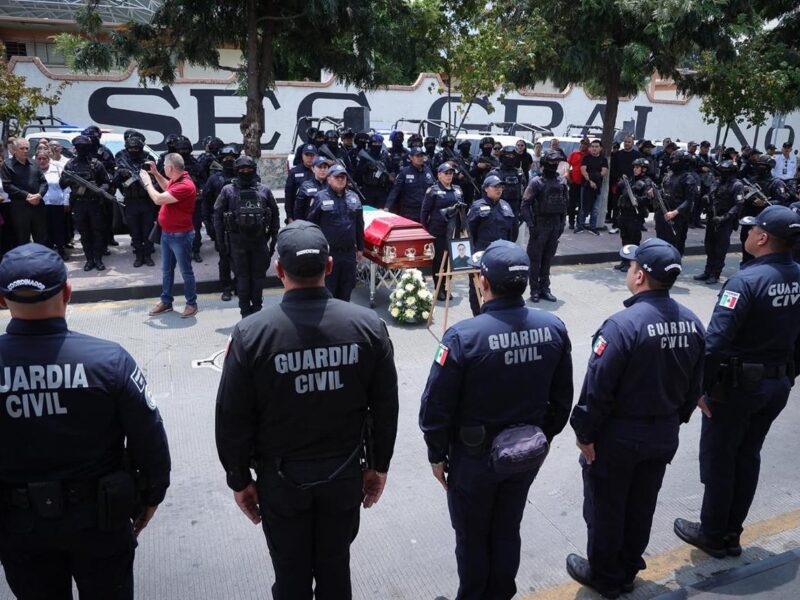 Rinden homenaje a elemento caído durante un operativo en la Uruapan-Carapan