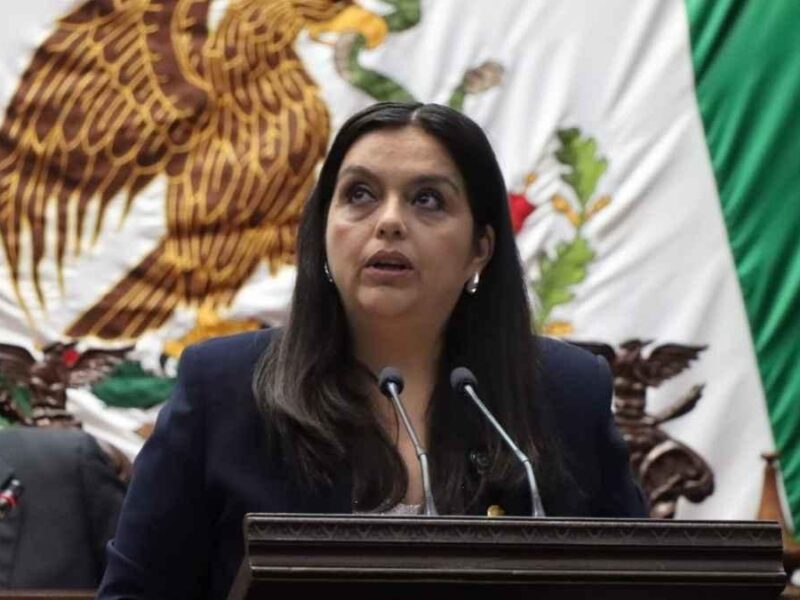 ¿Saben los maestros qué hacer ante un ataque de epilepsia? El plan de Tere Herrera para cambiar las aulas en Michoacán.