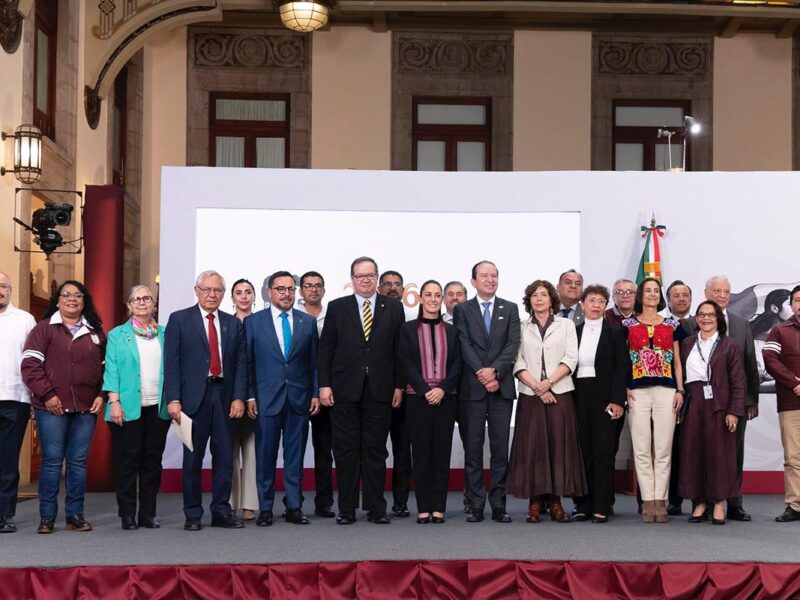 Sheinbaum presenta grupo de expertos para analizar la apertura al “fracking” en México