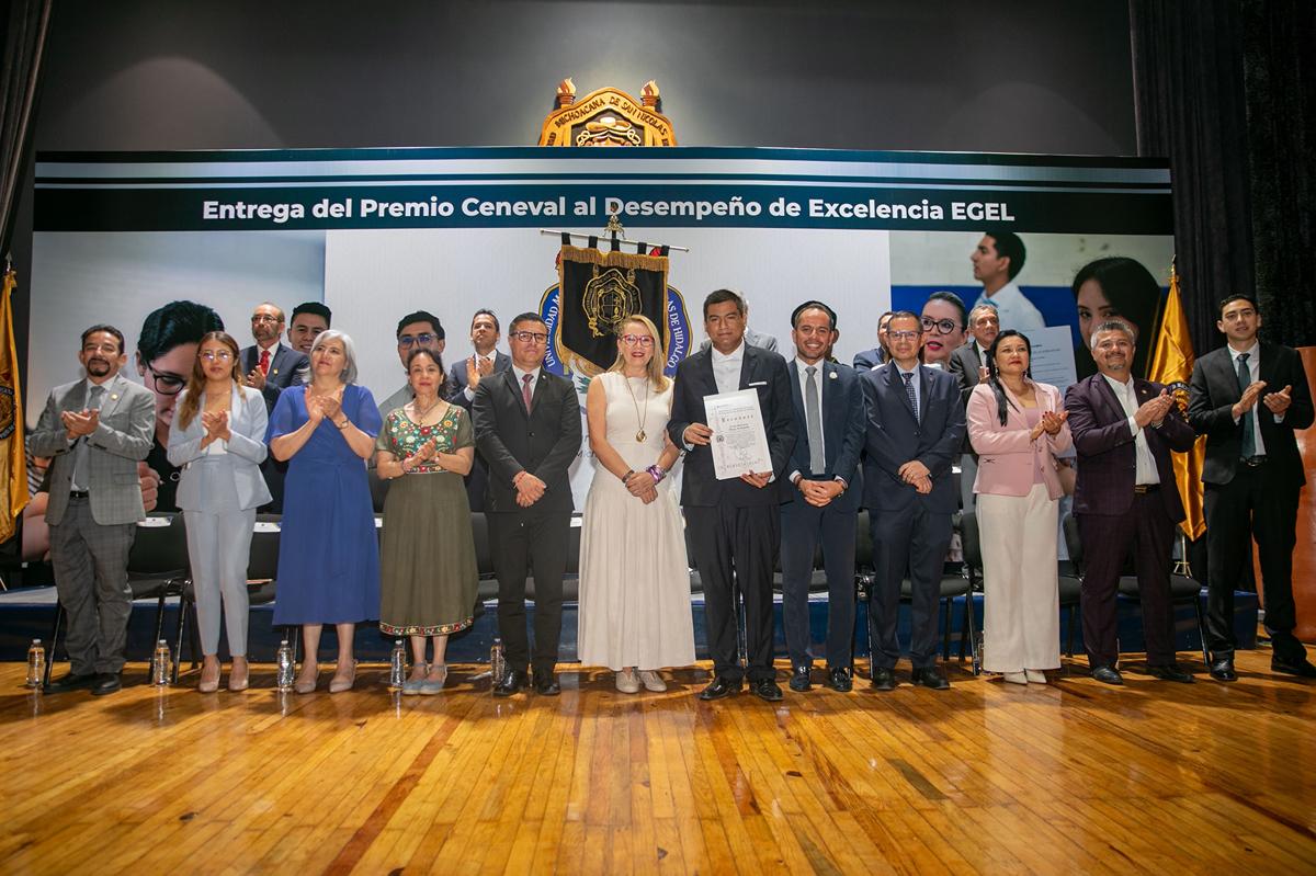 UMSNH brilla por la excelencia académica de nicolaitas reconocidos por Ceneval EGEL-2