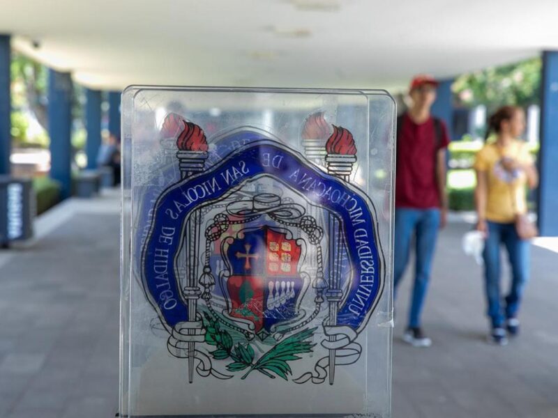 UMSNH cuenta con presupuesto histórico por parte del Gobierno de Michoacán: Luis Navarro