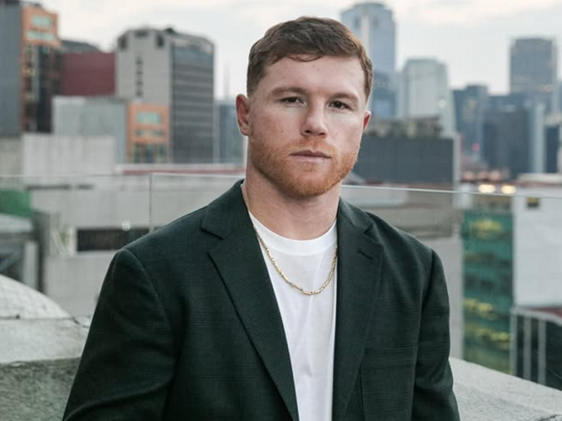 ¡Video! Canelo Álvarez vuelve a estudiar y comparte su primer día en la universidad