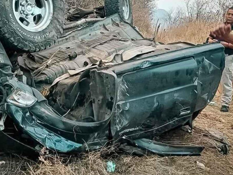 Volcadura en Zitácuaro deja 1 muerto y 9 lesionados 1