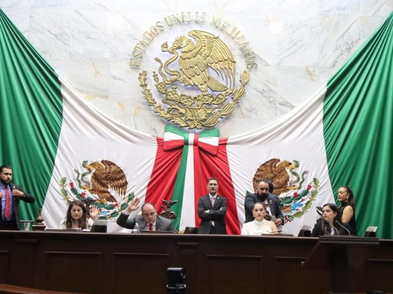 76 legislatura cooperativas escolares alimentos Michoacán