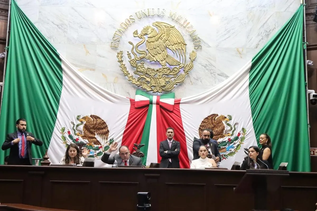 76 legislatura cooperativas escolares alimentos Michoacán