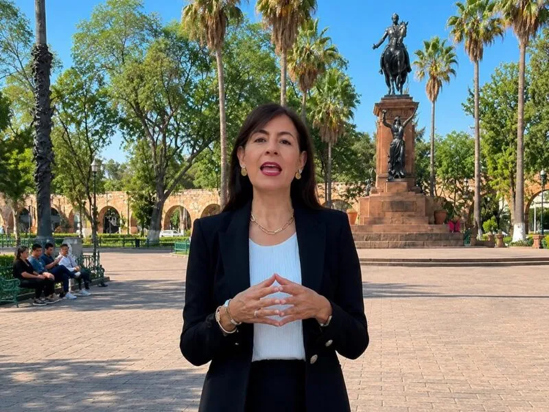 Analiza Gabriela Molina dejar SEE para buscar gubernatura en 2027