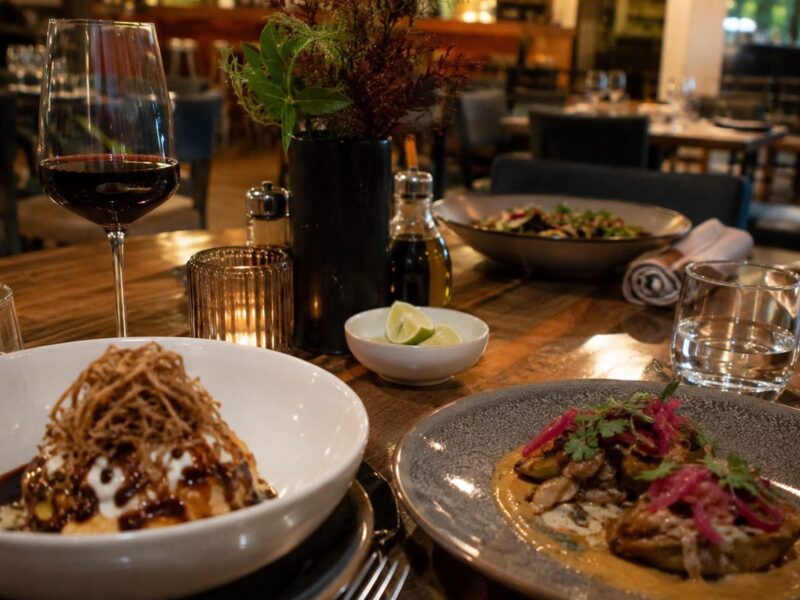 Aún hay boletos del El Buki en 70 restaurantes de Canirac; checa la dinámica