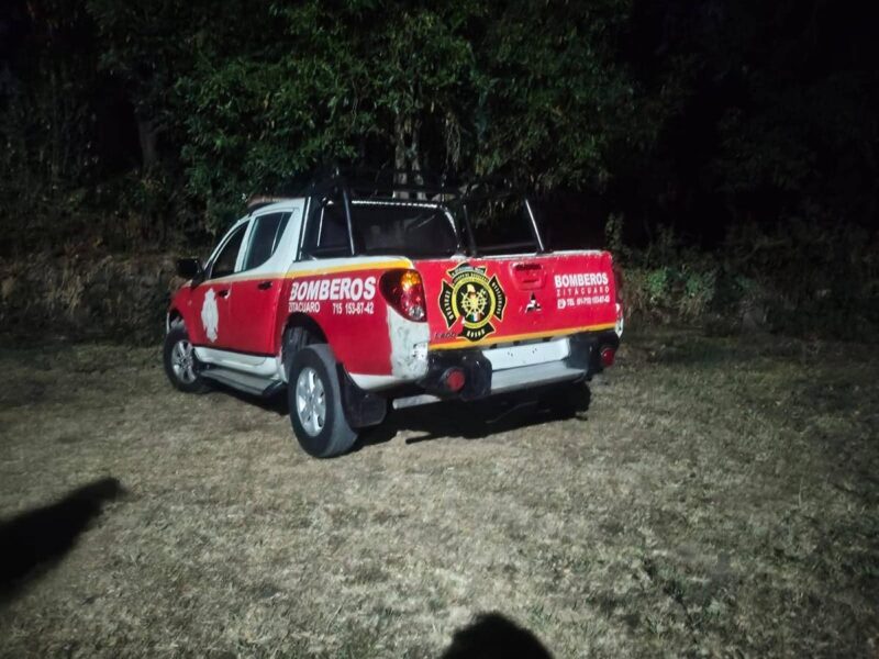 Avientan a ocho perros a un pozo en Zitácuaro; animalistas exigen castigo ejemplar