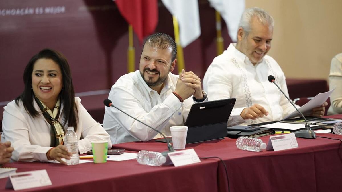 Bedolla atiende solicitudes del Movimiento Antorchista en Michoacán