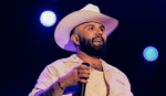 Carín León comparte planes de boda y nervios por concierto en la Sphere