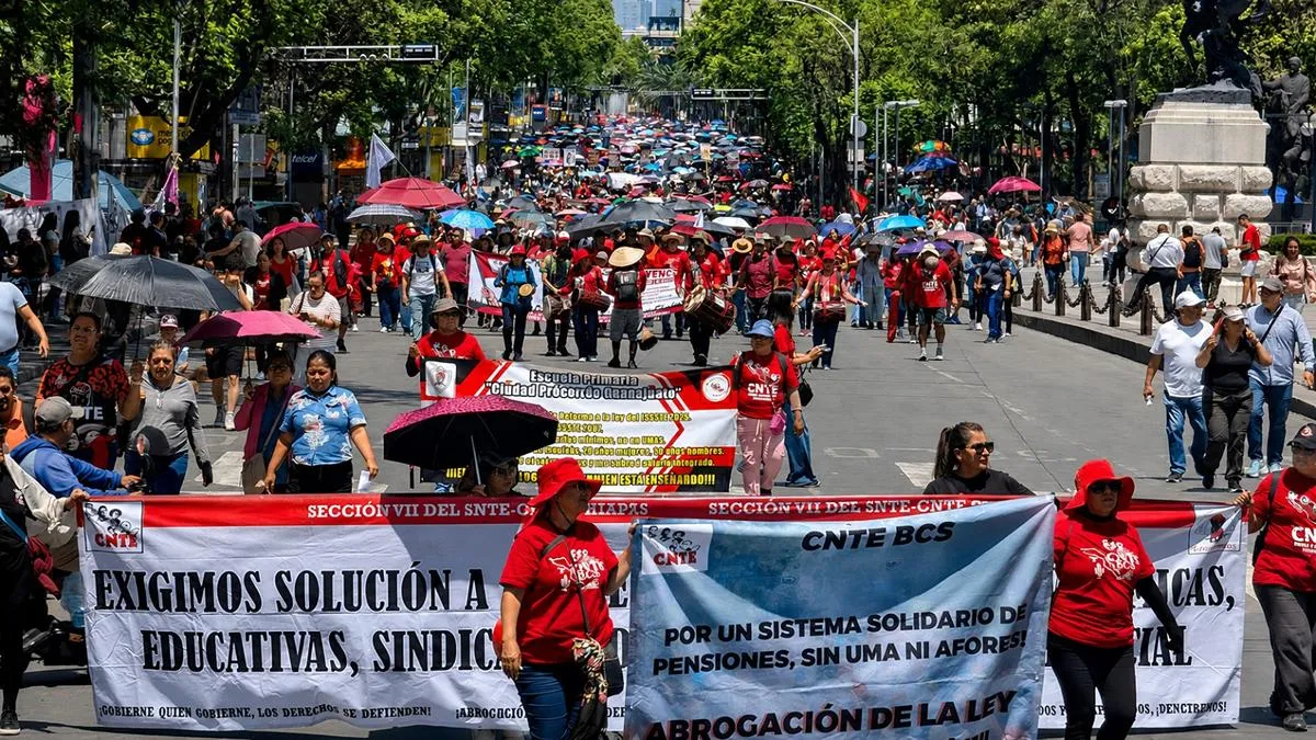 CNTE convoca huelga nacional: Exigen abrogar Ley del ISSSTE y reforma