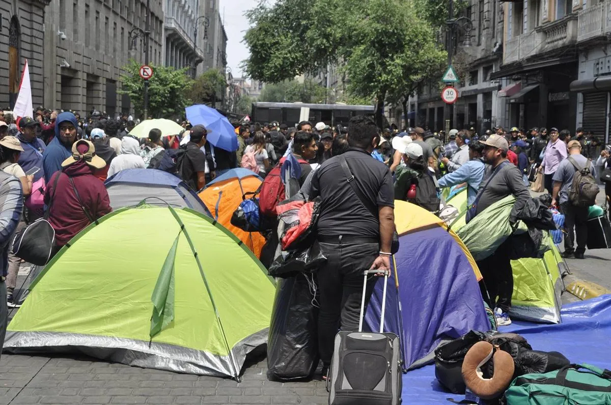 CNTE reporta la muerte de maestro en su campamento del Centro Histórico de la CDMX
