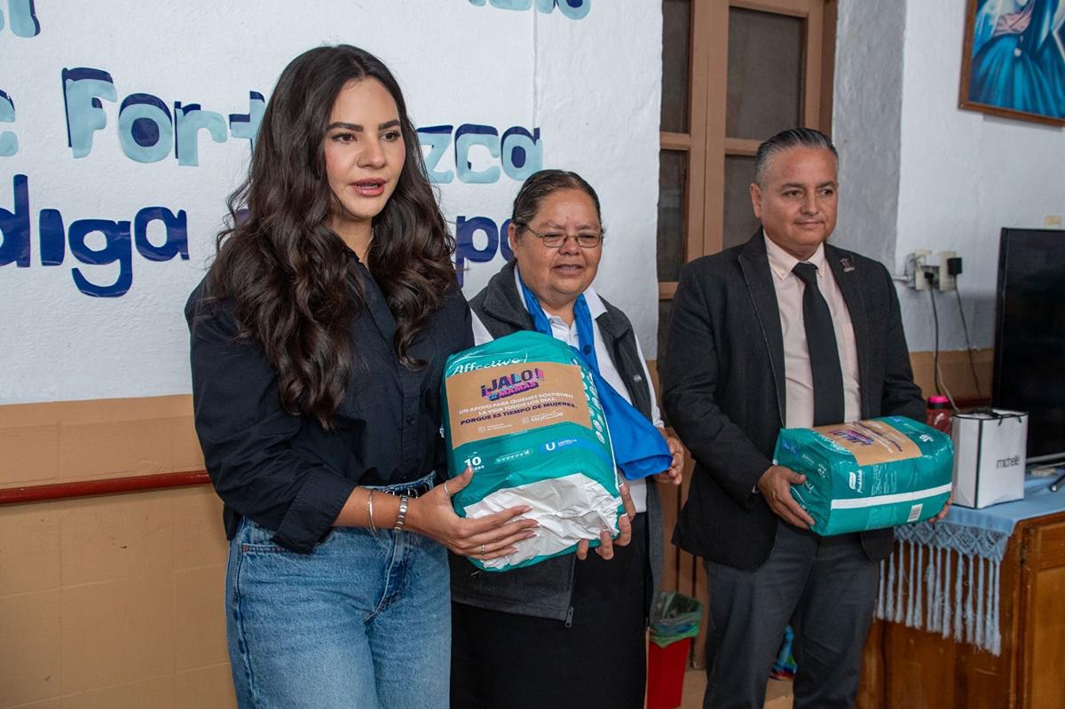 Con Jalo por las Mamás, más de 2 mil pañales garantizan bienestar a personas adultas mayores-2