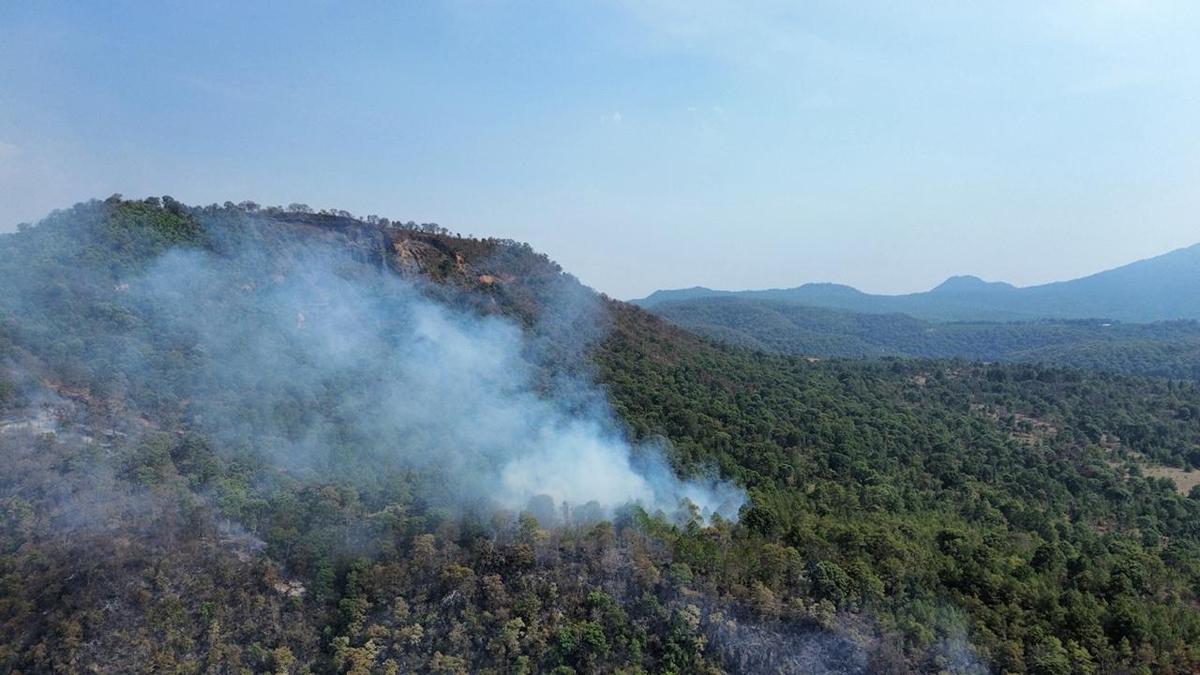 Controlado en su totalidad el incendio en el cerro del Estribo, en Pátzcuaro