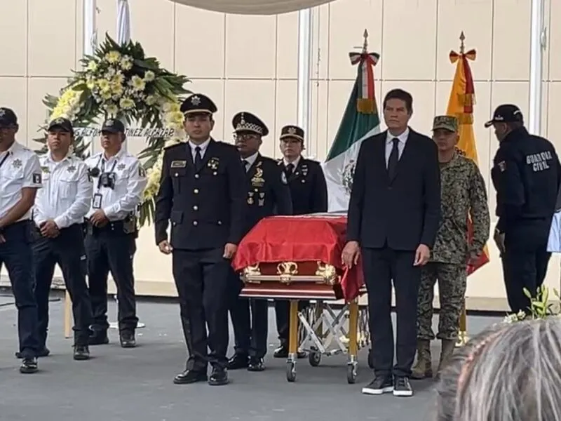 Despiden con homenaje póstumo a oficial caído de Policía Morelia