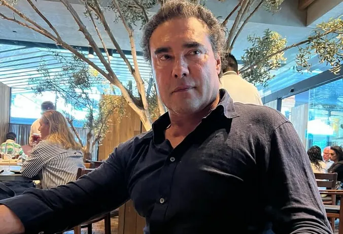 Eduardo Yáñez critica acoso de reporteros tras audiencia fallida por supuesto robo de celular