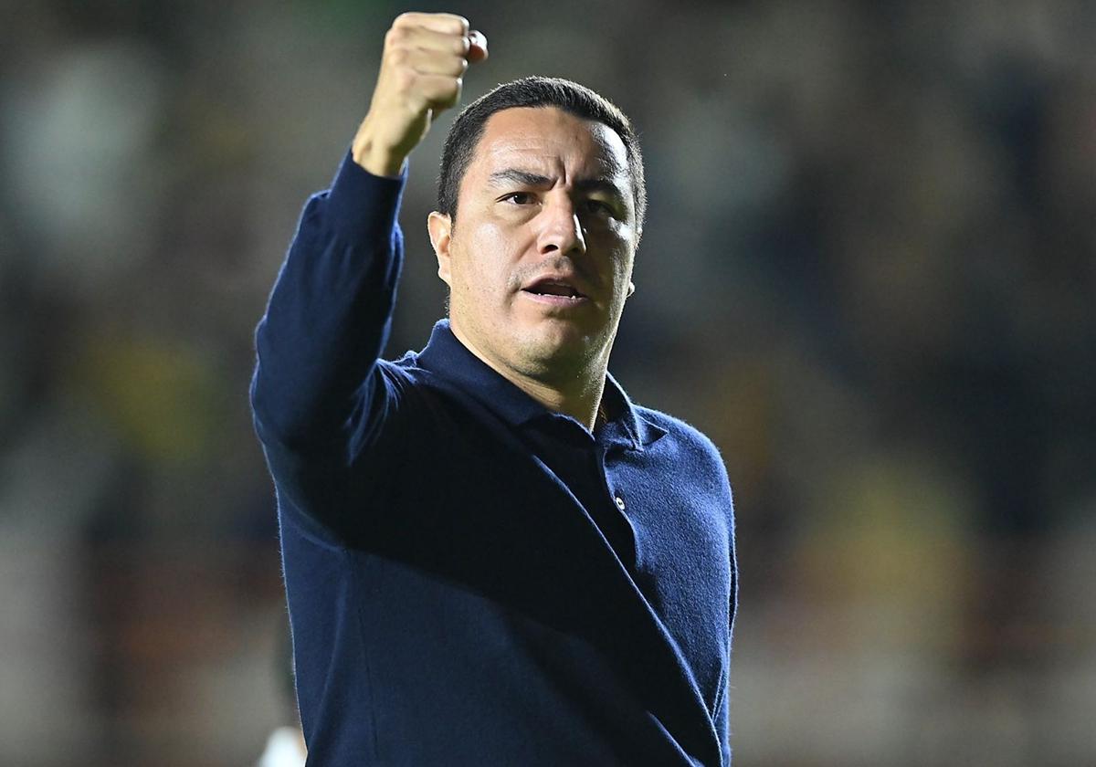 Efraín Juárez arremete contra sus detractores tras felicitar al árbitro