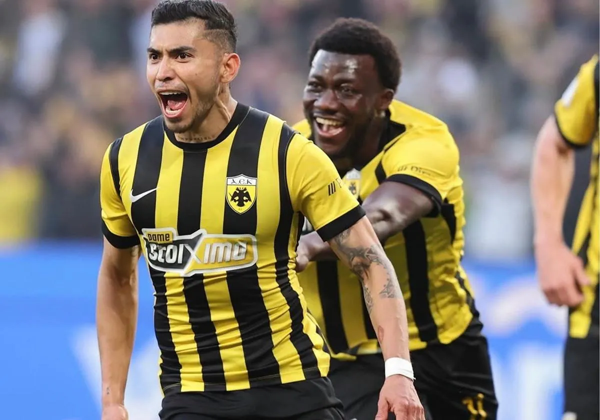 El mexicano Orbelín Pineda es campeón con el AEK de Atenas; es su segundo título de liga en Grecia