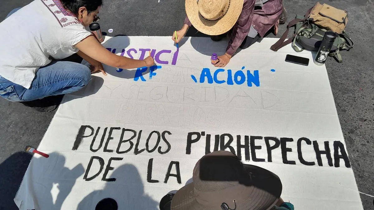 En Morelia, exigen atención a problemática de Acachuén; en Chilchota queman dos vehículos