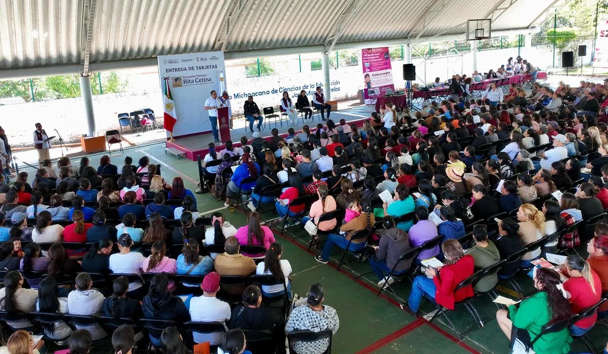 Familias de todo el estado reciben apoyo de la Beca Rita Cetina: SEE