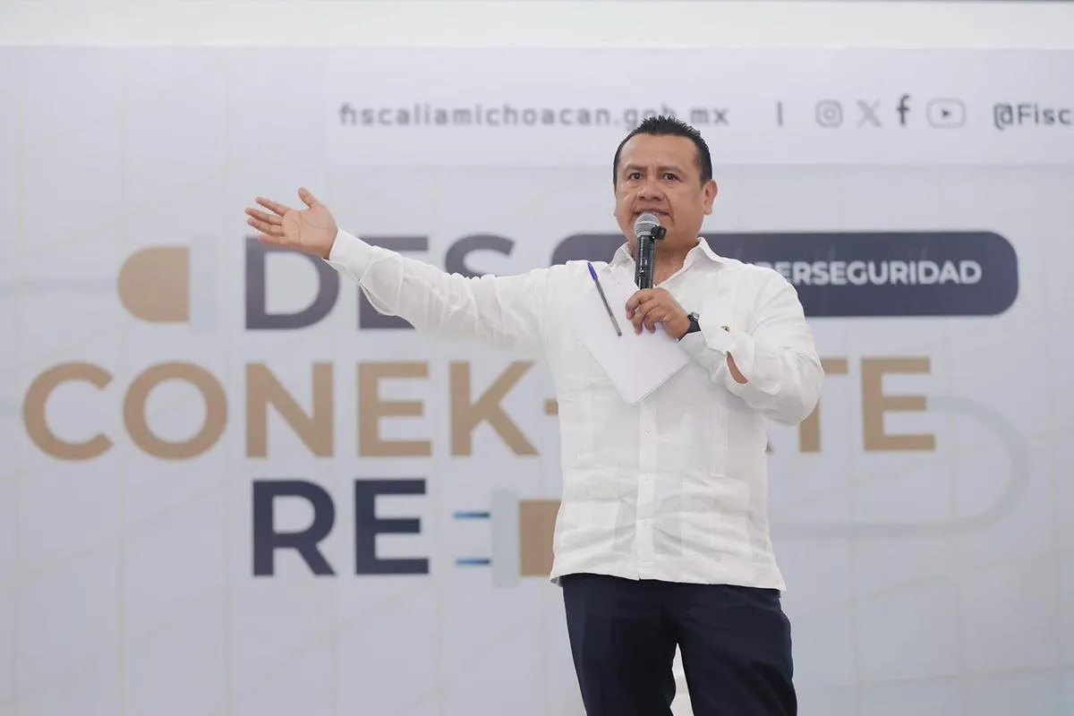 FGE confirma que celular de Carlos Manzo no fue localizado en la escena del homicidio