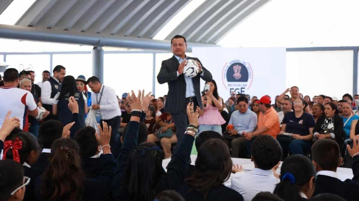 FGE de Michoacán refuerza seguridad digital en Villas del Pedregal, Morelia 2