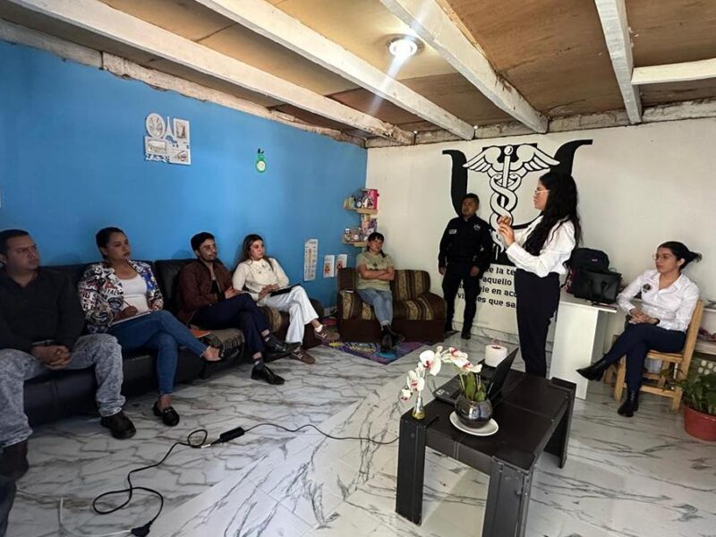 FGE Michoacán capacita en atención de crisis en Morelia