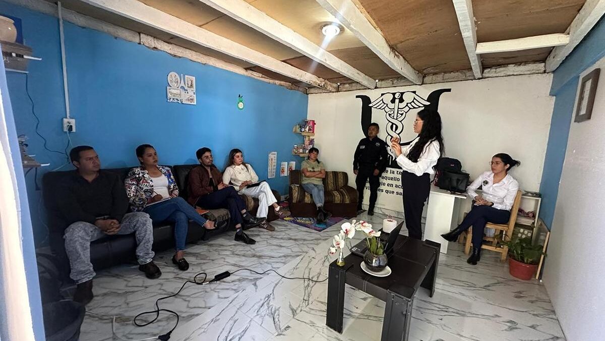 FGE Michoacán capacita en atención de crisis en Morelia