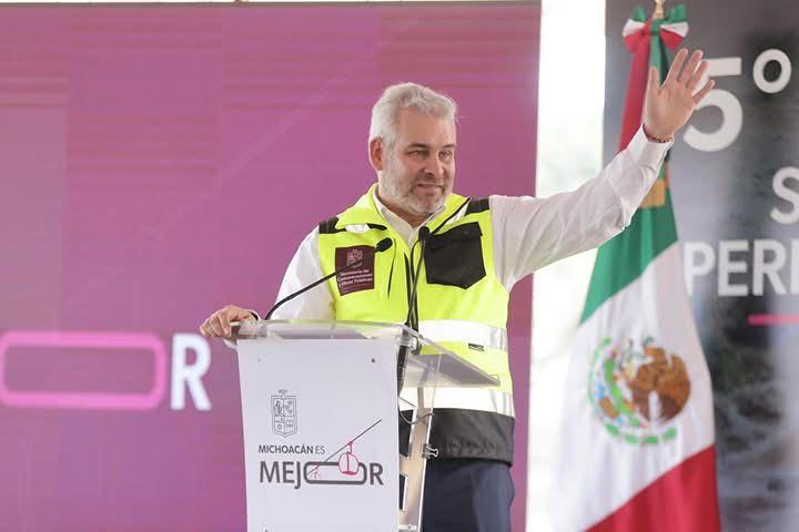 Firman convenio para nueva autopista de la agroexportación en Michoacán