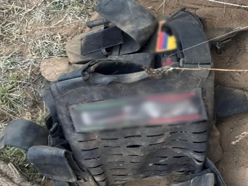 Fuerzas Federales aseguran arsenal en Charapan en Michoacán