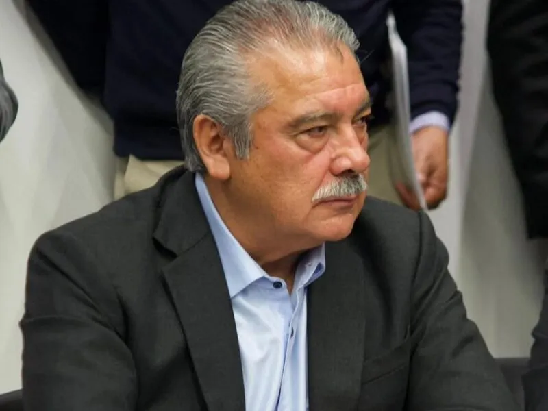 Hay 3 celulares de Manzo sin entregar; Morón; pide dar investigación a FGR